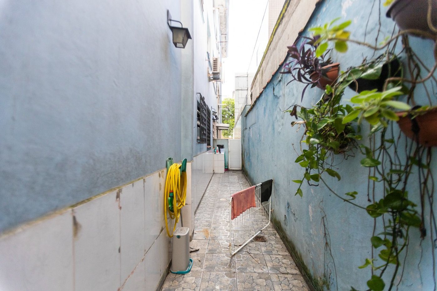 Apartamento com 2 dormitórios à venda, 65 m² por R$ 410.000,00 - Embaré - Santos/SP