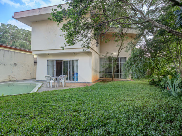Casa à venda com 4 quartos, sendo 3 suítes,  em Jardim Marajoara, São Paulo, SP