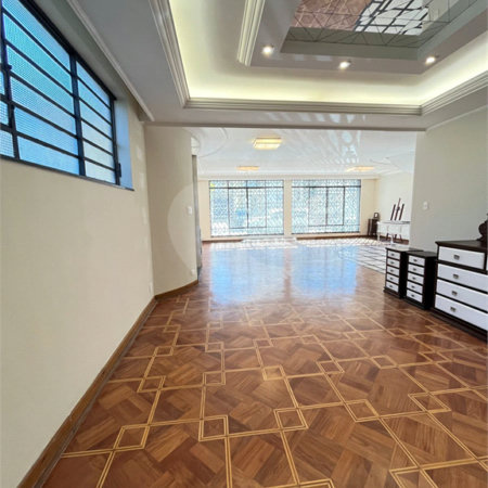 Sobrado à venda com 4 quartos, sendo 1 suíte, em Santana, São Paulo, SP
