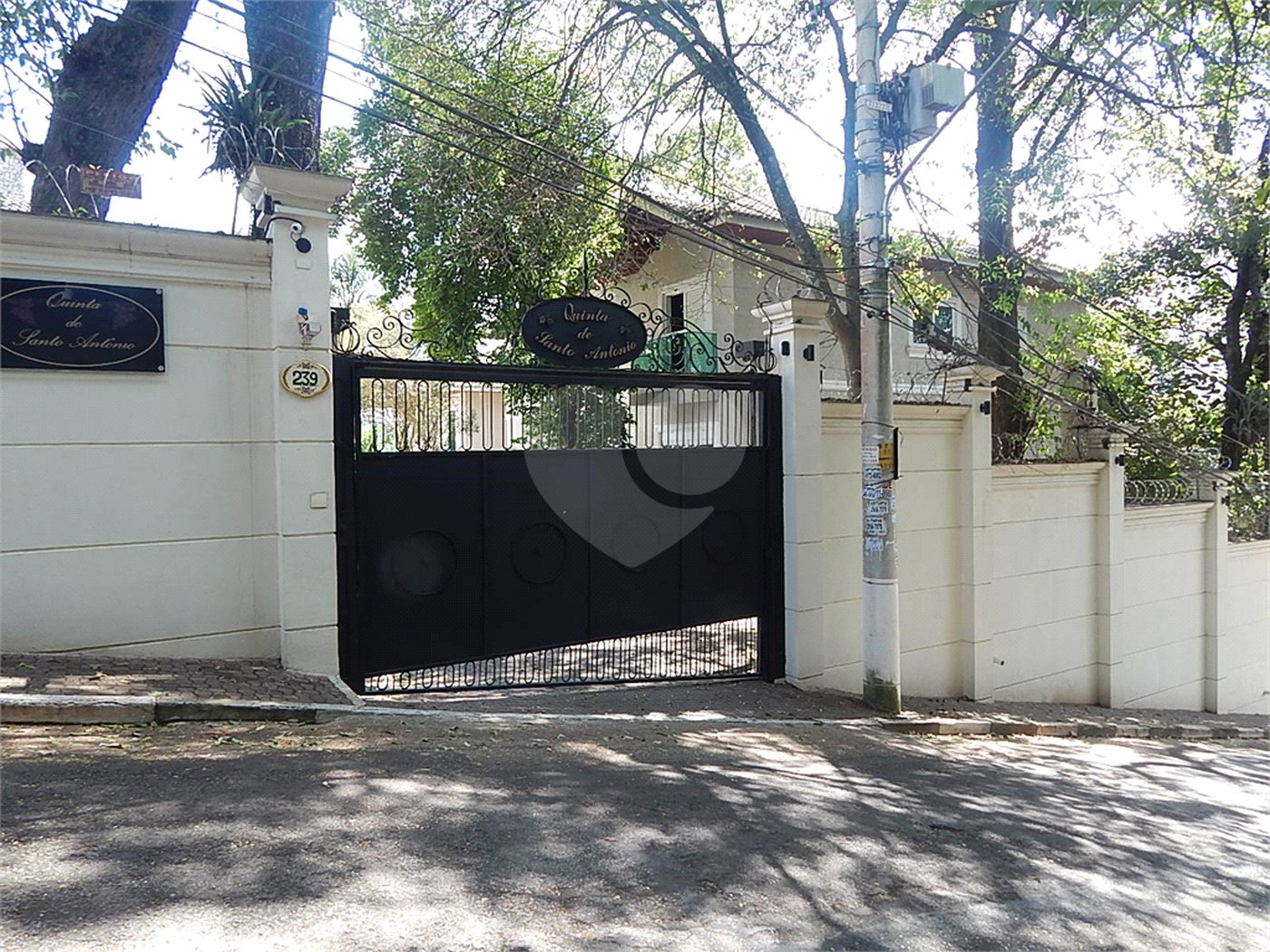 Casa à venda com 3 suítes no condomínio Quinta de Santo Antônio, São Paulo - SP