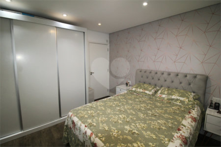 Sobrado à venda com 2 quartos, sendo 1 suíte, em Vila Dom Pedro II, São Paulo, SP
