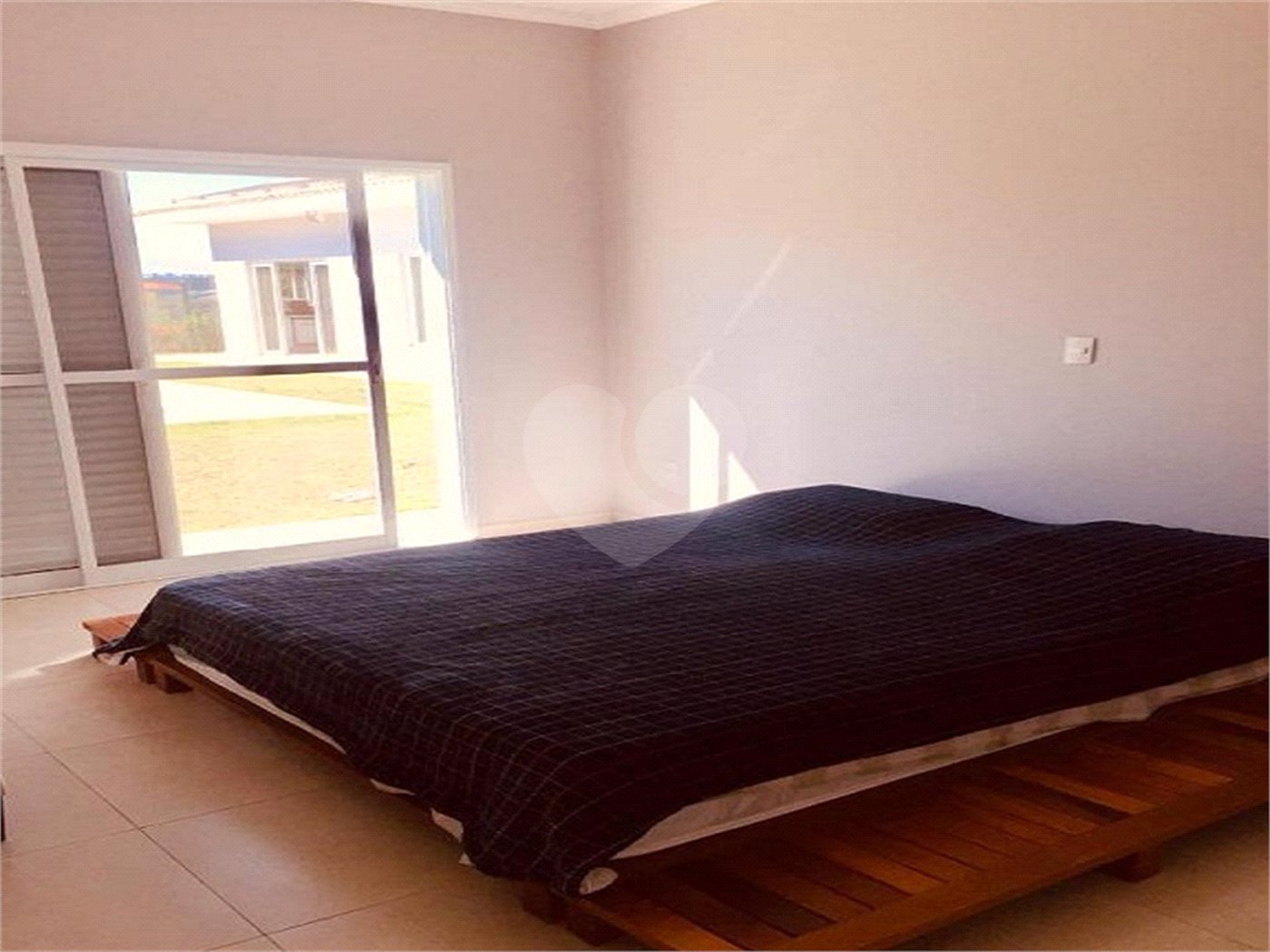 Casa à venda com 3 suítes no condomínio Portal do Sabiá, Araçoiaba da Serra - SP