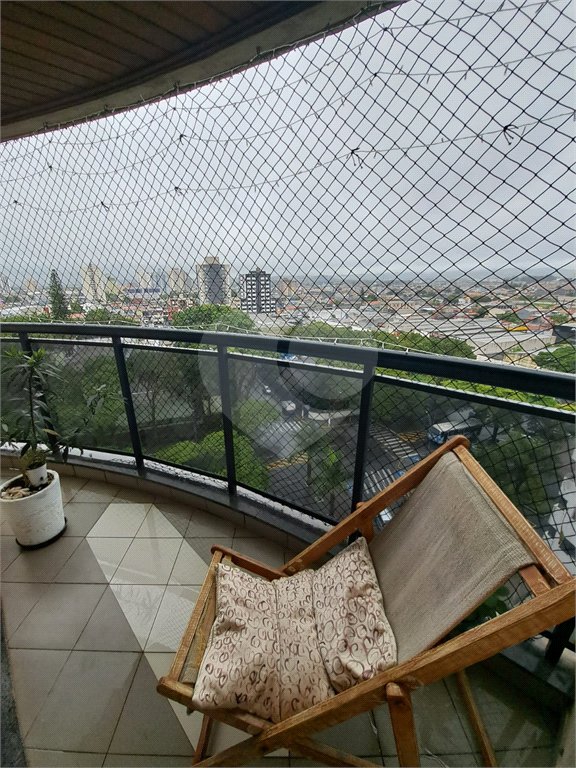 Apartamento à venda com 3 suítes em Sítio São José, Suzano, SP