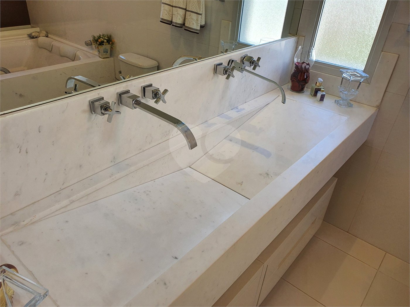 Apartamento à venda com 4 suítes em Jardim Marajoara, São Paulo, SP
