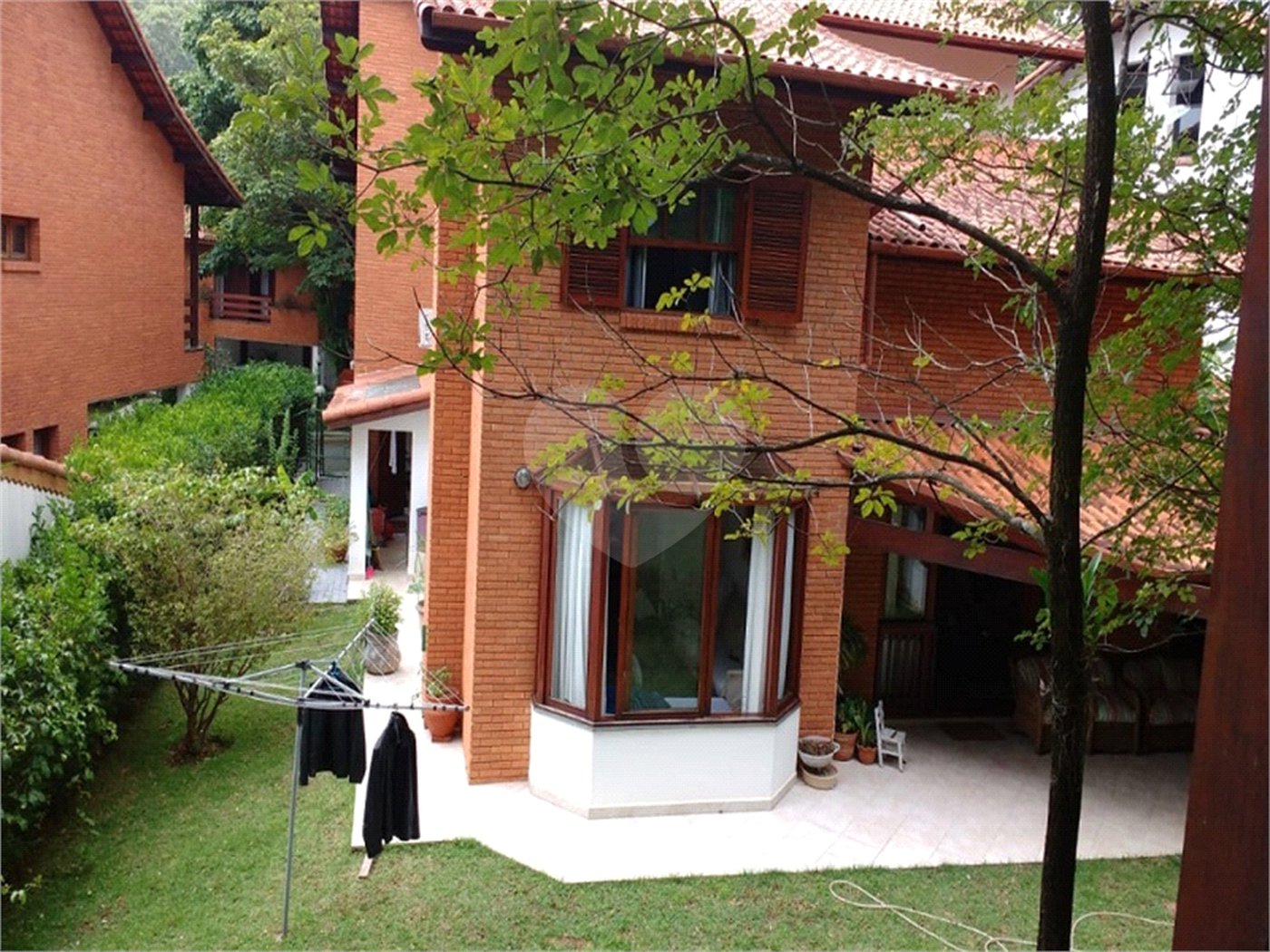 Casa à venda com 4 quartos, sendo 2 suítes,  no condomínio Ypê Branco I, São Paulo - SP