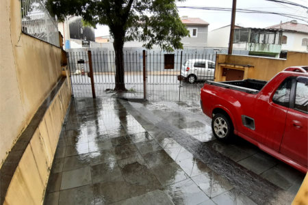 Sobrado à venda com 5 quartos em Vila Nivi, São Paulo, SP