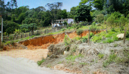 Terreno à venda em Pouso Alegre, Mairinque, SP