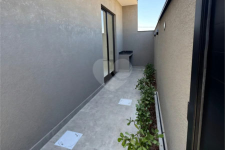 Casa à venda com 3 quartos, sendo 1 suíte, no condomínio Terras de São Francisco, Sorocaba - SP