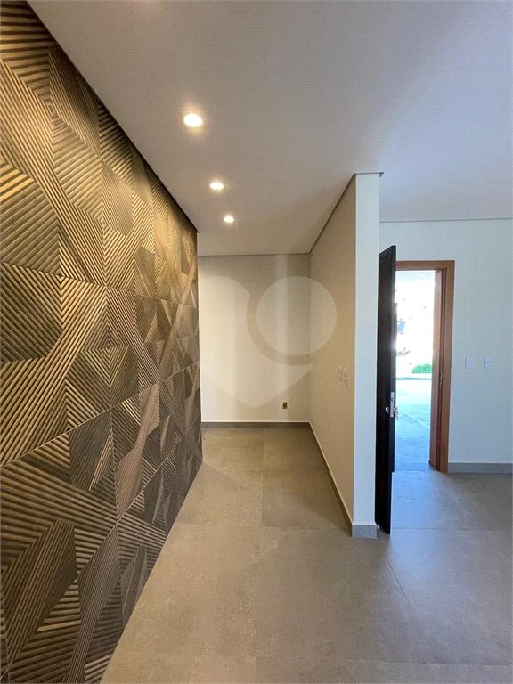 Casa à venda com 3 quartos, sendo 1 suíte,  em Portal do Bosque, Louveira, SP