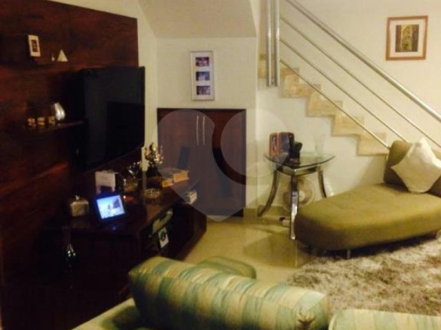Casa à venda com 3 quartos, sendo 1 suíte,  no condomínio Praça Doutor José Augusto César,12, São Paulo - SP