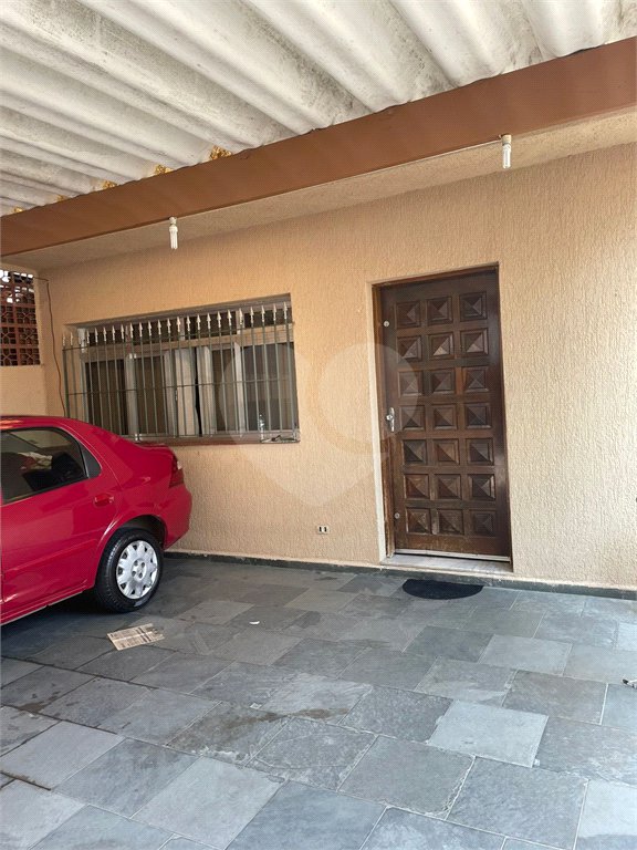 Sobrado à venda com 4 quartos, sendo 1 suíte,  em Horto Florestal, São Paulo, SP