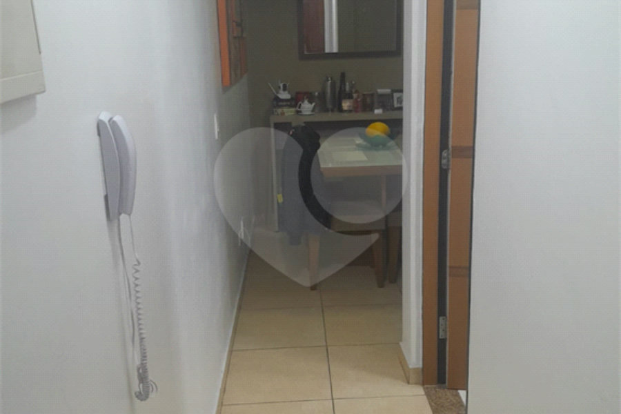 Apartamento à venda com 2 quartos em Cidade Tiradentes, São Paulo, SP