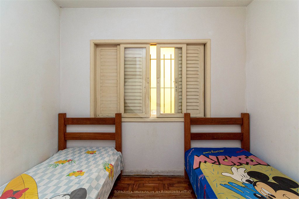 Casa Térrea à venda com 4 quartos, sendo 1 suíte, em Parque Jabaquara, São Paulo, SP