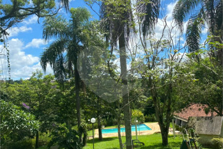 Sítio à venda com 4 quartos, sendo 3 suítes, em Aguas de Igaratá, Igaratá, SP