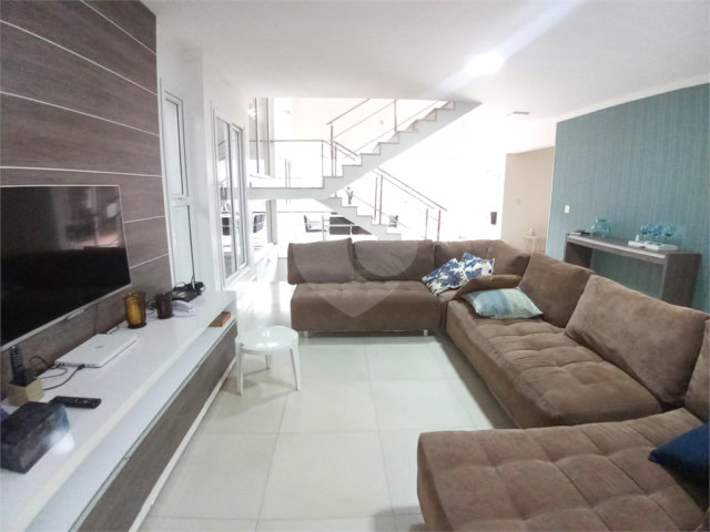 Casa à venda com 3 suítes no condomínio Reserva Nova Cantareira, São Paulo - SP