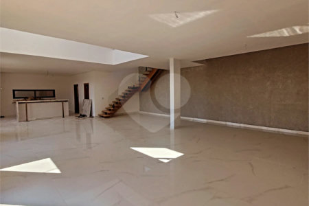 Casa à venda com 4 suítes no condomínio Itapora, Atibaia - SP