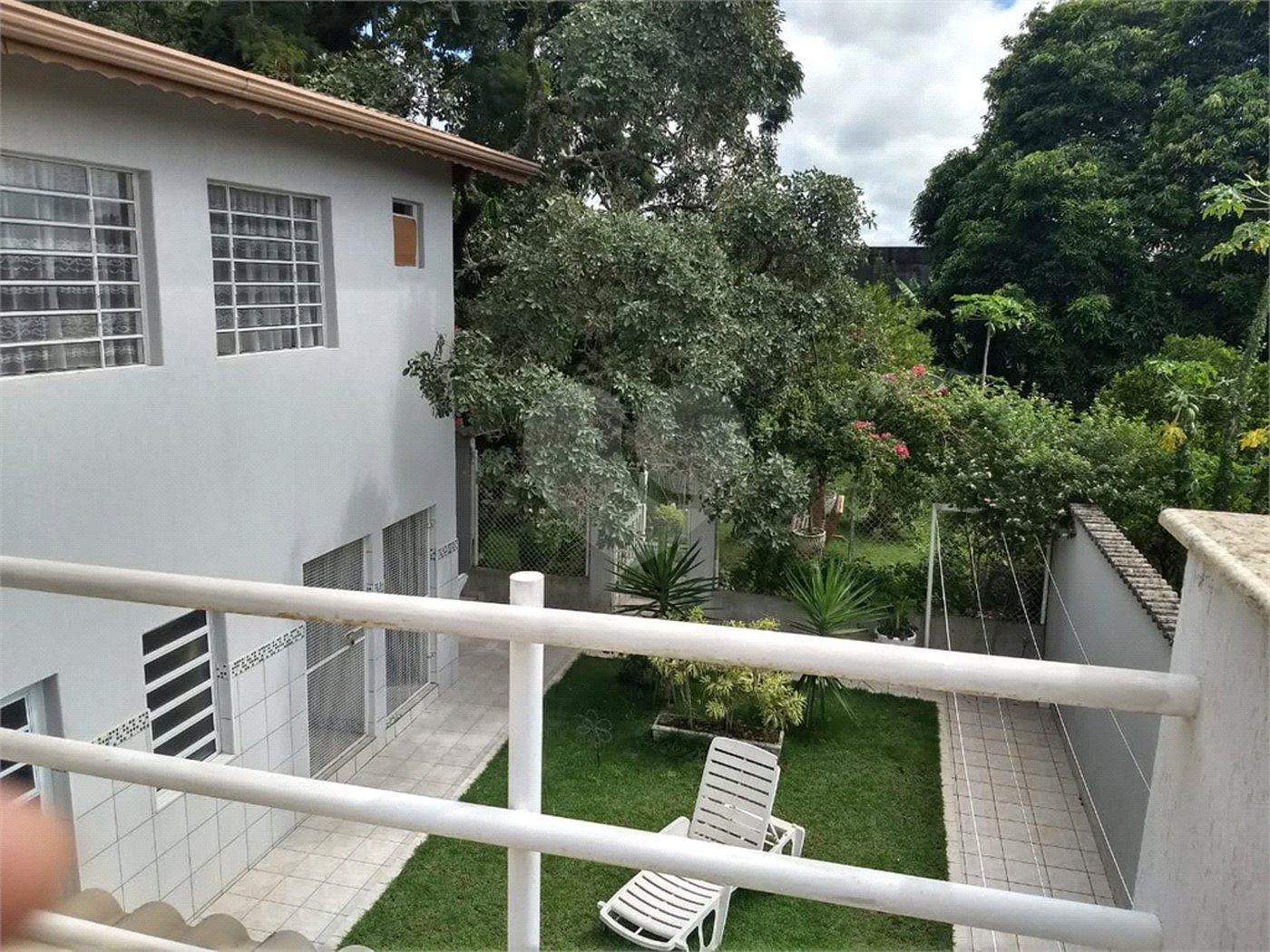 Casa à venda com 4 quartos, sendo 2 suítes, em Vila Petrópolis, Atibaia, SP