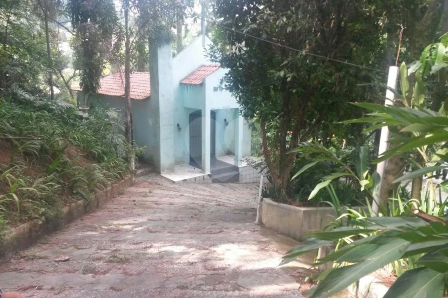 Casa Térrea à venda com 4 quartos, sendo 2 suítes, em Serra da Cantareira, São Paulo, SP