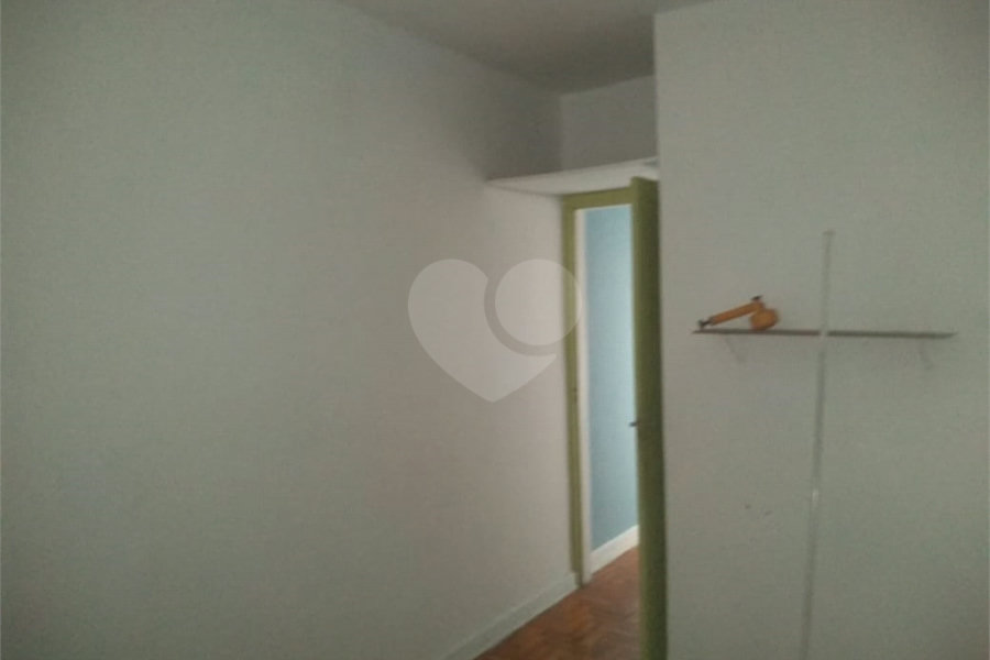 Sobrado à venda com 3 quartos em Vila Nivi, São Paulo, SP