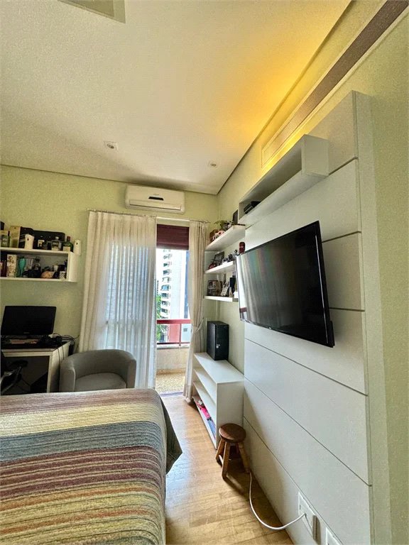 Apartamento à venda com 4 suítes em Vila Suzana, São Paulo, SP