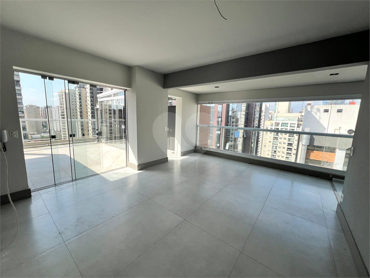 Apartamento à venda com 2 suítes em Indianópolis, São Paulo, SP