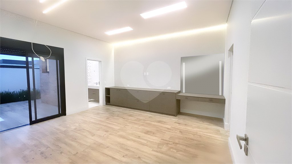 Casa à venda com 3 quartos, sendo 1 suíte, no condomínio Jardim Residencial Dona Maria José, Indaiatuba - SP