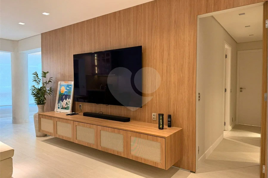 Apartamento à venda com 3 quartos, sendo 1 suíte, em Riviera de São Lourenço, Bertioga, SP