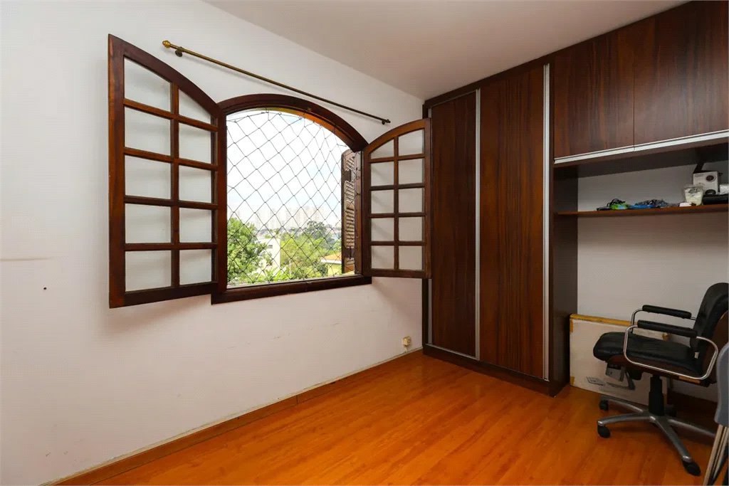Casa à venda com 4 quartos, sendo 2 suítes,  em Vila Sônia, São Paulo, SP