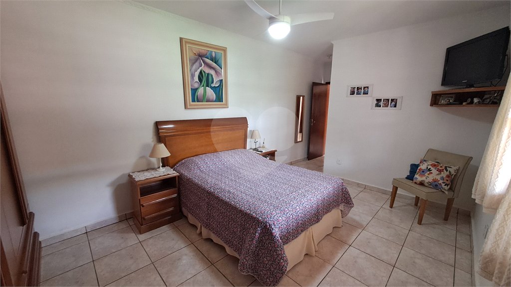 Casa à venda com 3 quartos, sendo 1 suíte, no condomínio Residencial Vale das Laranjeiras, Indaiatuba - SP