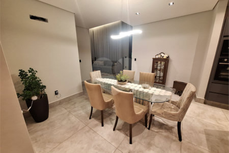 Casa à venda com 4 quartos, sendo 3 suítes, em Condomínio Terras de Santa Cruz, Bragança Paulista, SP