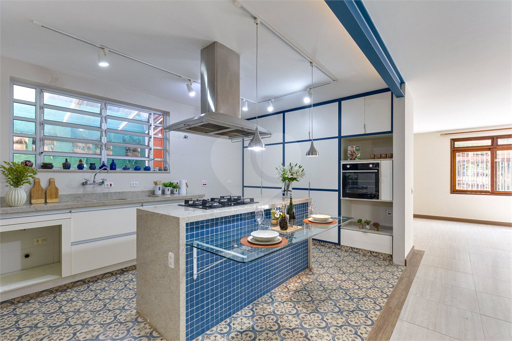 Casa Térrea à venda com 4 quartos, sendo 2 suítes, em Alto da Boa Vista, São Paulo, SP