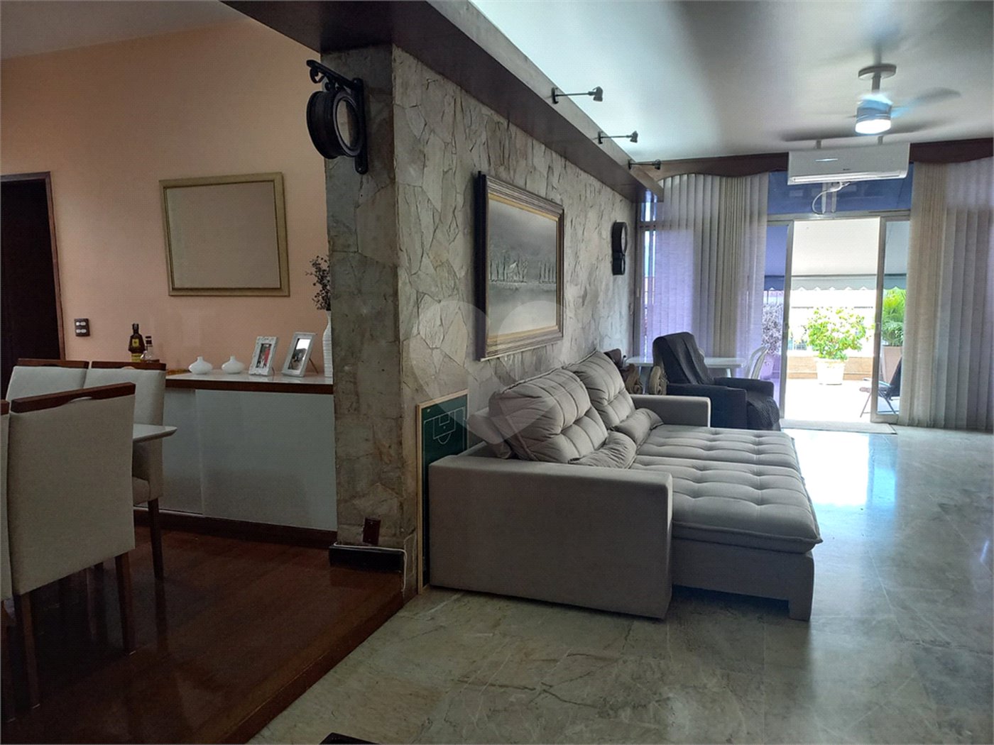 Cobertura à venda com 5 quartos, sendo 2 suítes,  em Grajaú, Rio de Janeiro, RJ