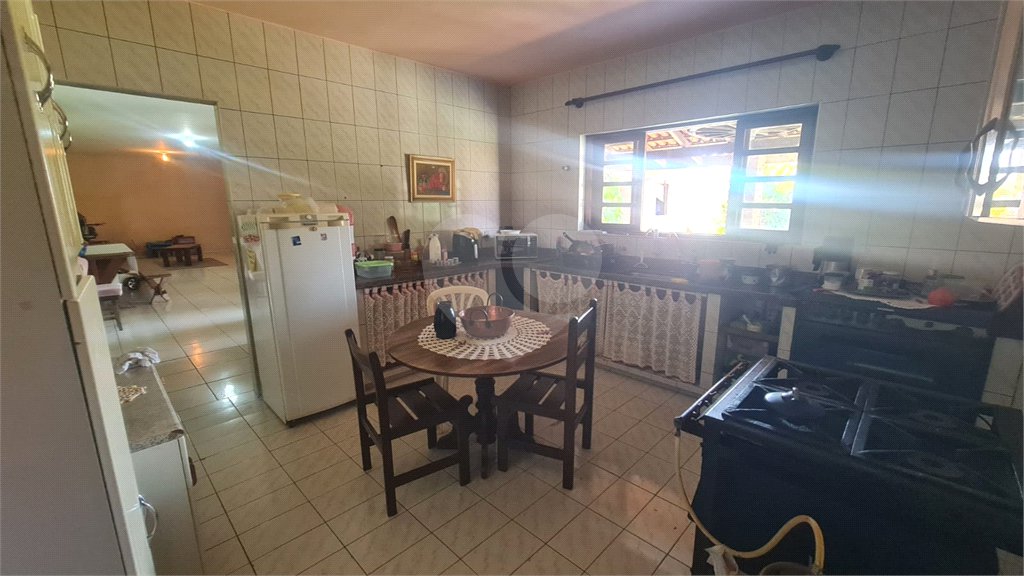 Chácara à venda com 3 quartos, sendo 1 suíte, em Vila Reis, Itapetininga, SP
