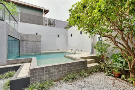 Casa à venda com 4 suítes em Granja Julieta, São Paulo, SP