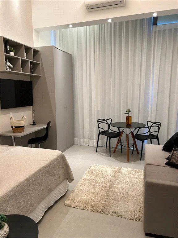 Apartamento à venda ou para alugar com 1 quarto em Pinheiros, São Paulo, SP