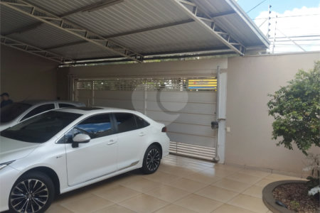 Casa Térrea à venda com 3 quartos, sendo 1 suíte, em Jardim Botânico, Araraquara, SP