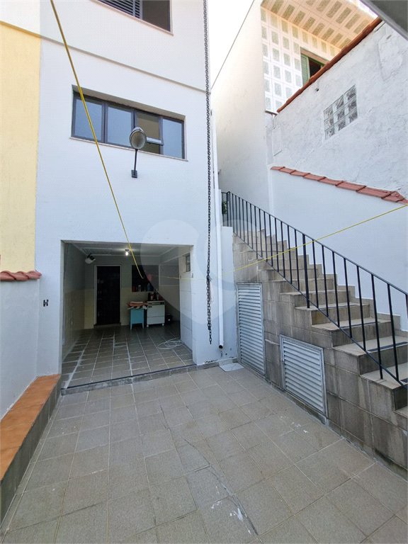Sobrado à venda com 3 quartos em Bortolândia, São Paulo, SP