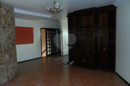 Casa à venda com 3 quartos, sendo 1 suíte, em Parque Campolim, Sorocaba, SP