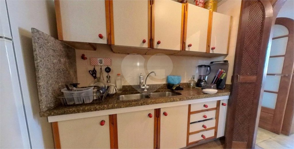 Cobertura à venda com 4 quartos, sendo 1 suíte,  em Copacabana, Rio de Janeiro, RJ