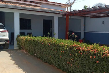 Casa à venda com 3 quartos, sendo 1 suíte, em São Luís, Balsas, MA
