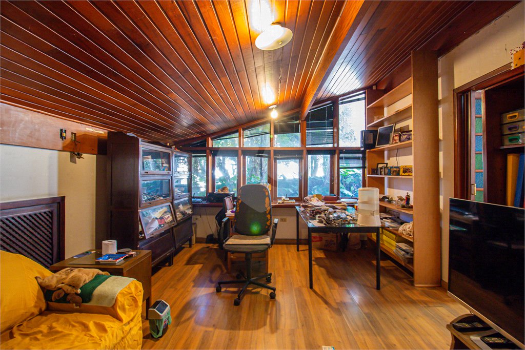 Casa à venda com 4 quartos, sendo 2 suítes, em Chácara Flora, São Paulo, SP