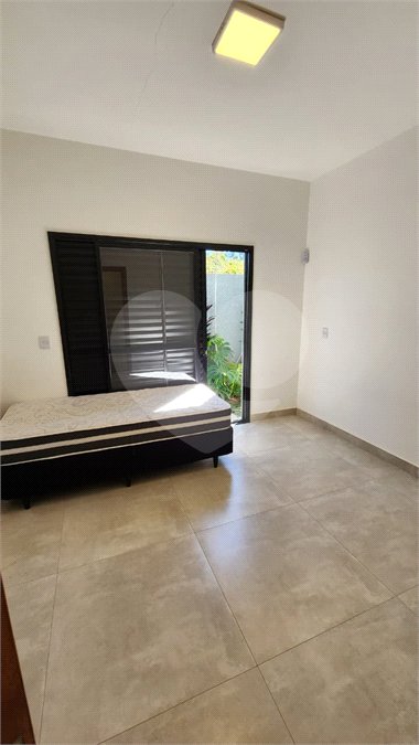 Casa para alugar com 3 quartos, sendo 1 suíte, no condomínio Chácaras Brasil, Atibaia - SP