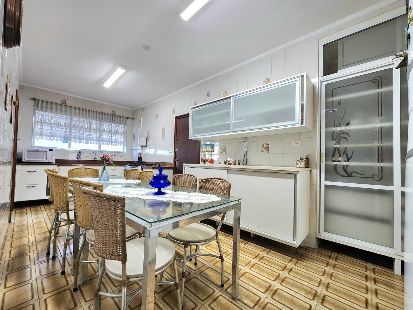 Apartamento com 4 dormitórios à venda, 184 m² por R$ 949.000,00 - Gonzaga - Santos/SP