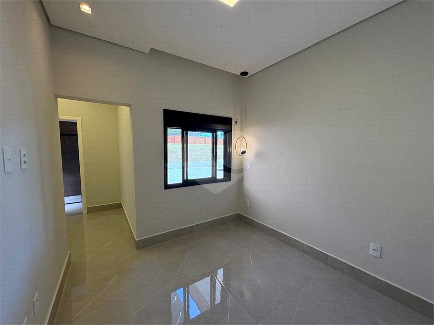 Casa à venda ou para alugar com 4 suítes no condomínio Alphaville Castelo, Itu - SP