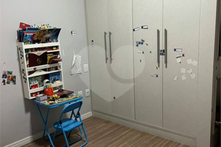 Casa à venda com 3 quartos, sendo 1 suíte,  no condomínio Villagio Imperiale, Louveira - SP