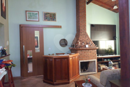 Chácara à venda com 3 quartos, sendo 2 suítes,  em Estância San Remo, Atibaia, SP