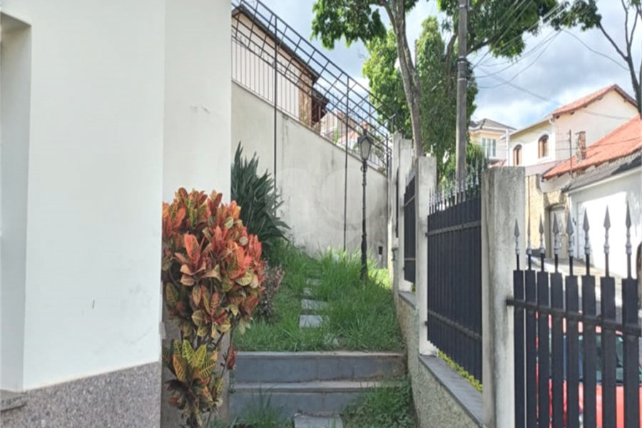 Bonita casa assobradada,no Bairro das Palmas do Tremembé, terreno com 14 X 50 e 350 área construída