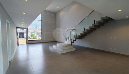 Casa à venda com 4 quartos, sendo 3 suítes, no condomínio Residencial Golden Ville, Itapetininga - SP
