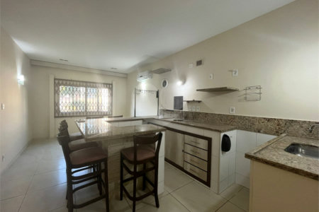 Casa à venda com 2 quartos, sendo 1 suíte, no condomínio Residencial Vale das Palmeiras, Rio de Janeiro - RJ