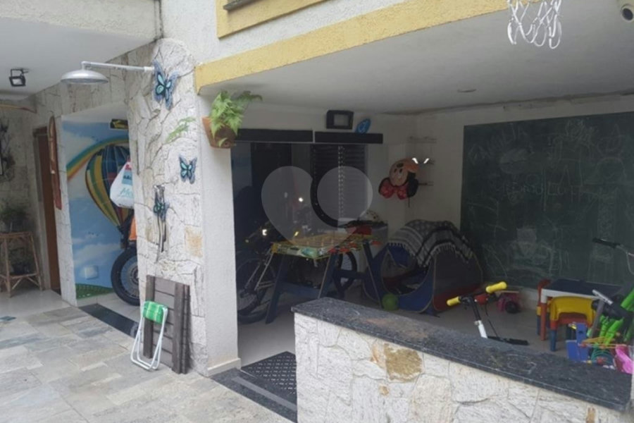 Sobrado à venda com 4 quartos, sendo 2 suítes, em Santana, São Paulo, SP